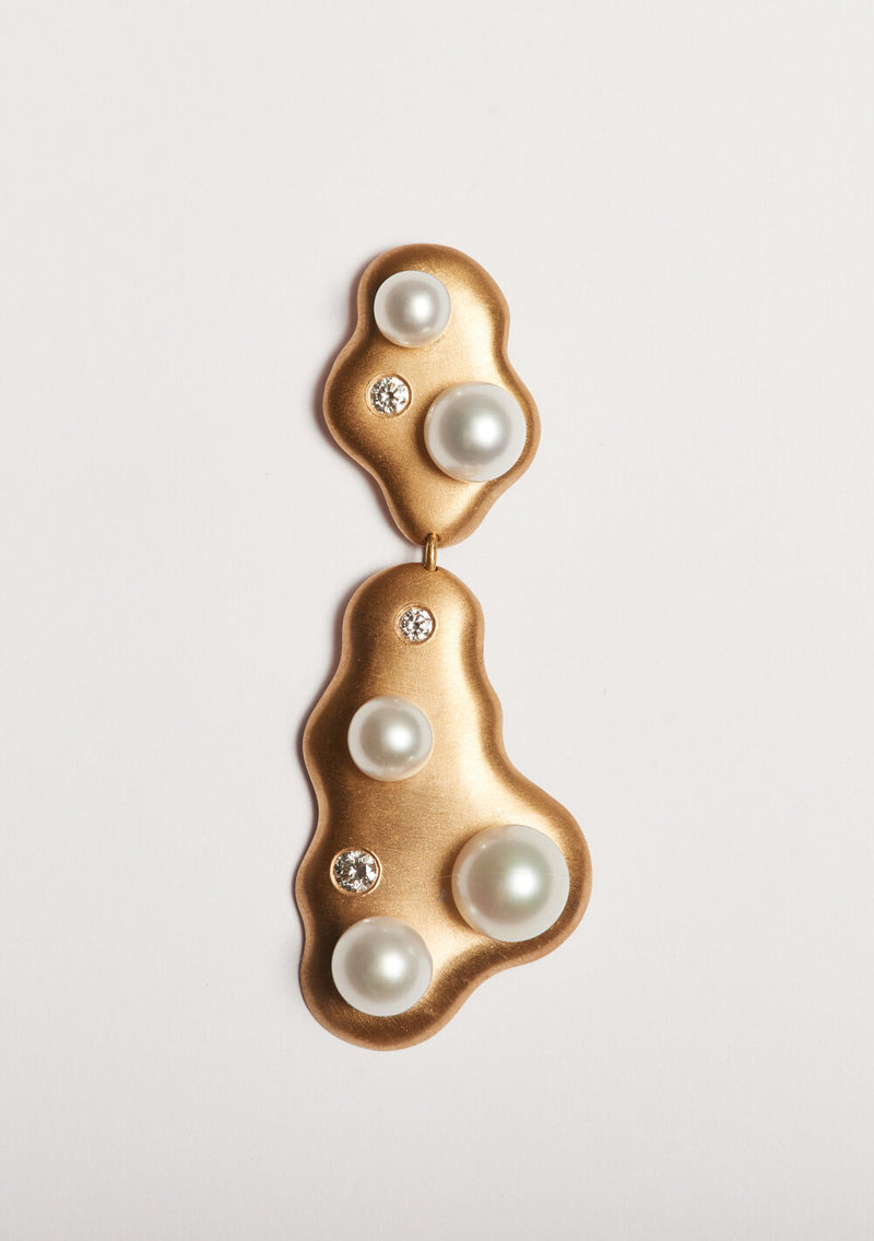 Gold 18K Freshwater Pearls Earring Diamond Diamonds Single Earpiece Danish Design Jo Riis-Hansen Jewelry Earrings Jewellery Handmade Art Smykker Ørering Dansk Design Håndlavet Øreringe Specielt Design Kunst Perler Guld Diamanter 