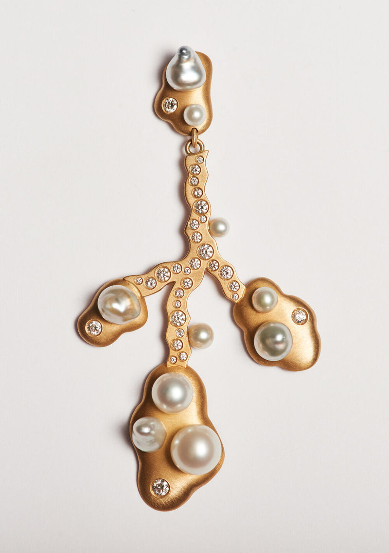 Gold 18K Freshwater Pearls Earring Diamond Diamonds Single Earpiece Danish Design Jo Riis-Hansen Jewelry Earrings Jewellery Handmade Art Smykker Ørering Dansk Design Håndlavet Øreringe Specielt Design Kunst Perler Guld Diamanter 