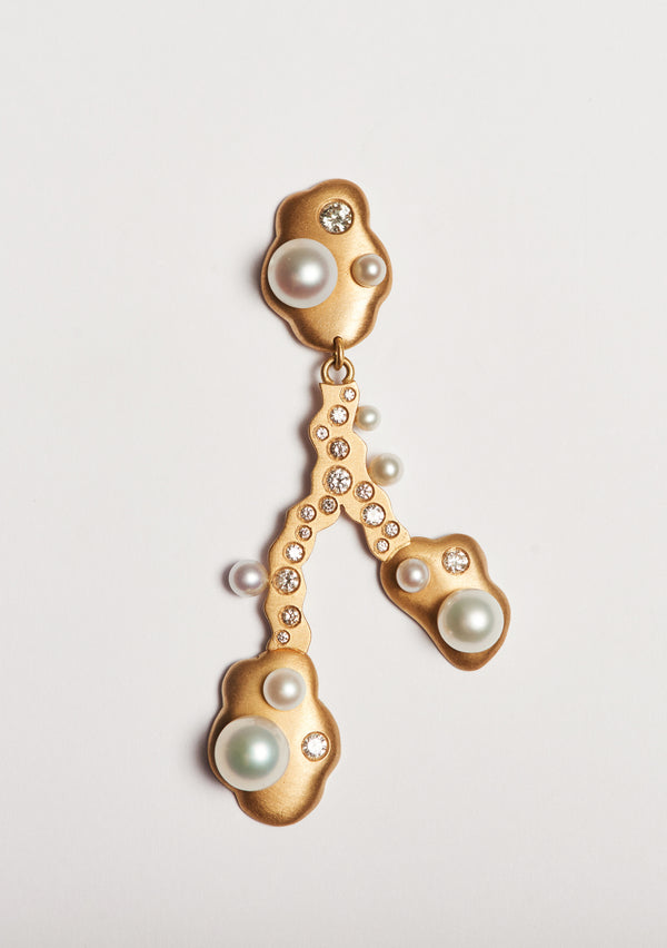 Gold 18K Freshwater Pearls Earring Diamond Diamonds Single Earpiece Danish Design Jo Riis-Hansen Jewelry Earrings Jewellery Handmade Art Smykker Ørering Dansk Design Håndlavet Øreringe Specielt Design Kunst Perler Guld Diamanter 