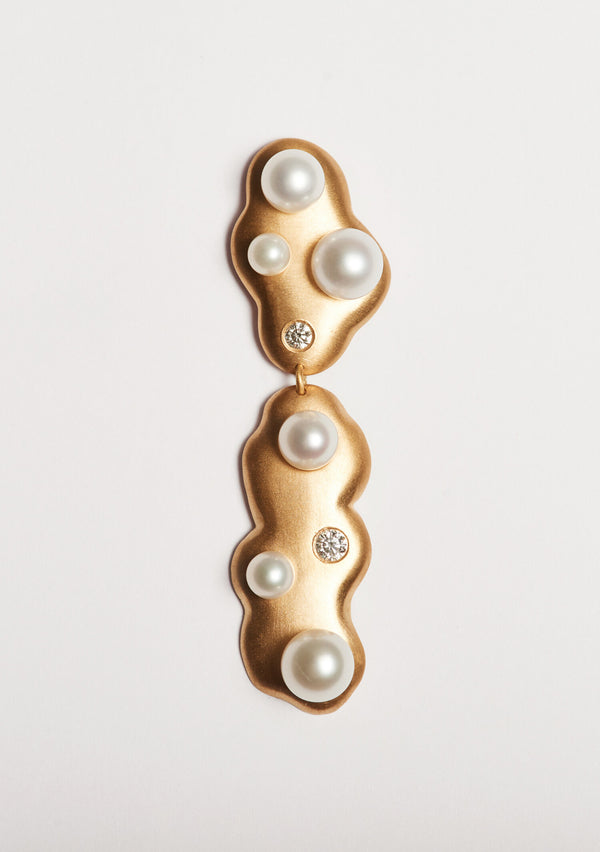 Gold 18K Freshwater Pearls Earring Diamond Diamonds Single Earpiece Danish Design Jo Riis-Hansen Jewelry Earrings Jewellery Handmade Art Smykker Ørering Dansk Design Håndlavet Øreringe Specielt Design Kunst Perler Guld Diamanter 