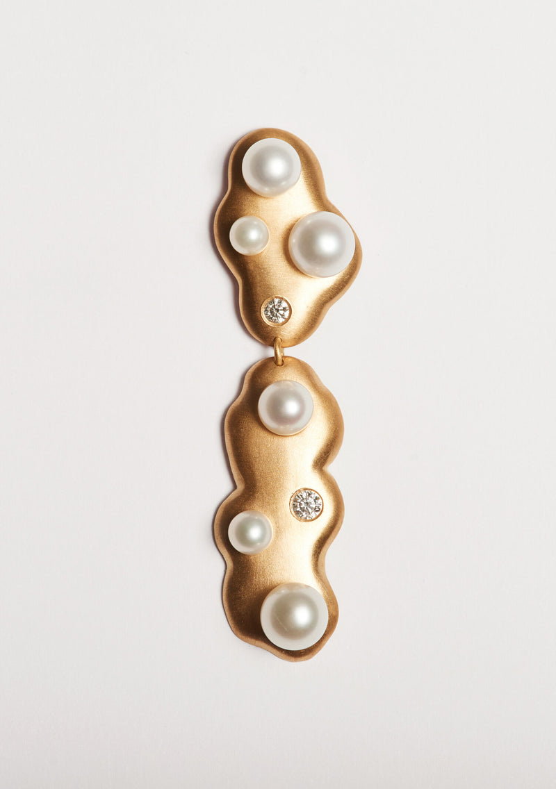 Gold 18K Freshwater Pearls Earring Diamond Diamonds Single Earpiece Danish Design Jo Riis-Hansen Jewelry Earrings Jewellery Handmade Art Smykker Ørering Dansk Design Håndlavet Øreringe Specielt Design Kunst Perler Guld Diamanter 