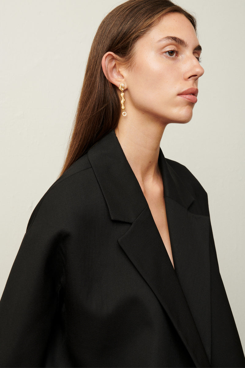 Gold 18K Freshwater Pearls Earring Diamond Diamonds Single Earpiece Danish Design Jo Riis-Hansen Jewelry Earrings Jewellery Handmade Art Smykker Ørering Dansk Design Håndlavet Øreringe Specielt Design Kunst Perler Guld Diamanter 